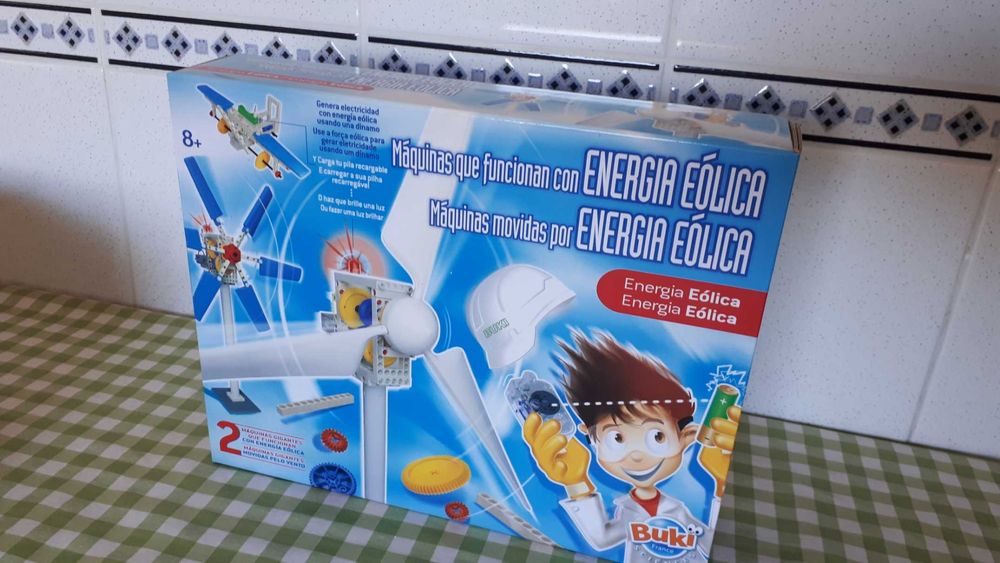 Peças suplentes brinquedo movido por Energia Solar ou Eólica