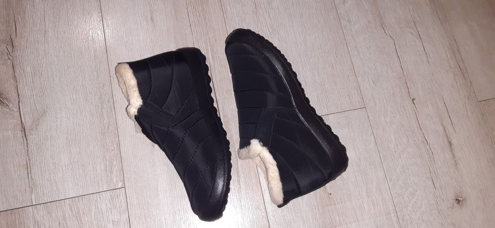Ciepłe buty nowe damskie 38 r