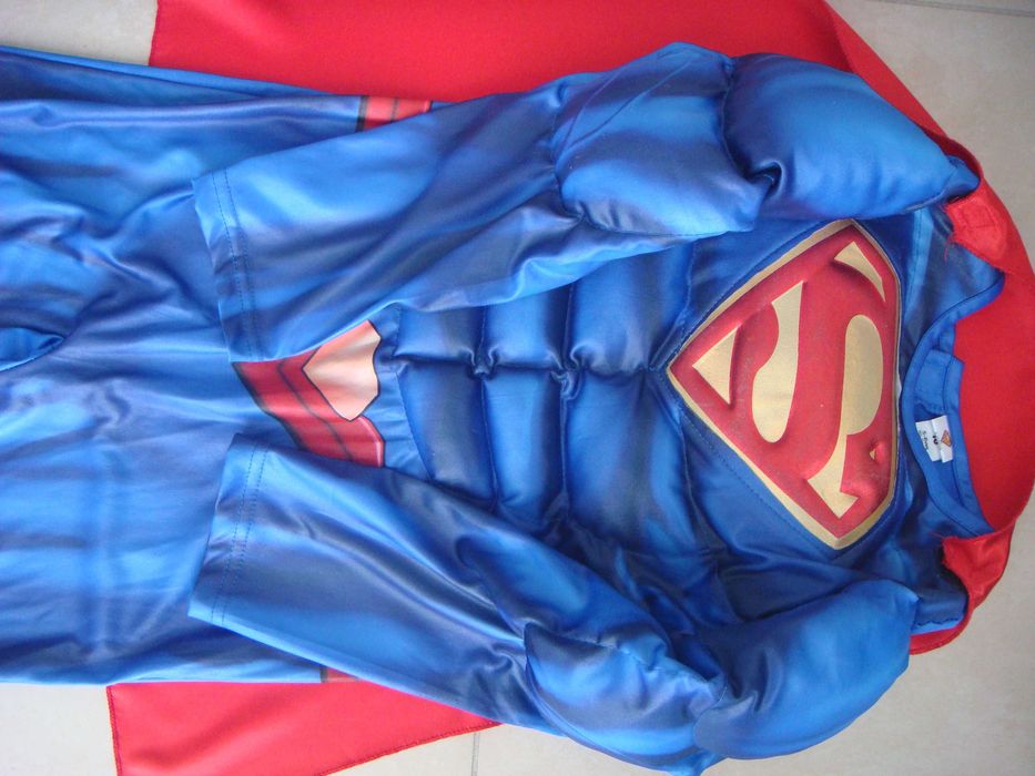 strój batman superman efekt super mięśni + peleryna 110/116