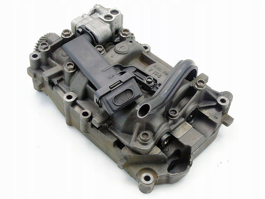 Pompa Oleju 2.0 Tdi A3 Q3 A4 A6 A5 Golf Passat Eos Tiguan Sharan Q5 Octavia