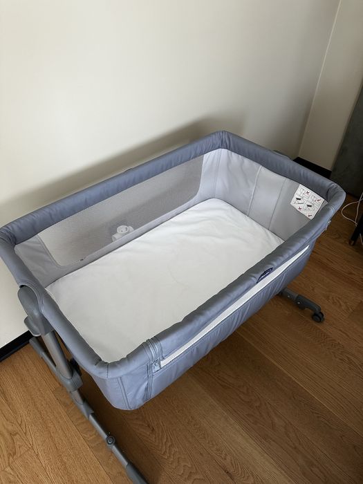 Next to me Essential