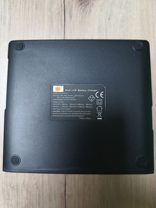 Ładowarka Dual LCD Battery Charger Model  : DC-LCD-A