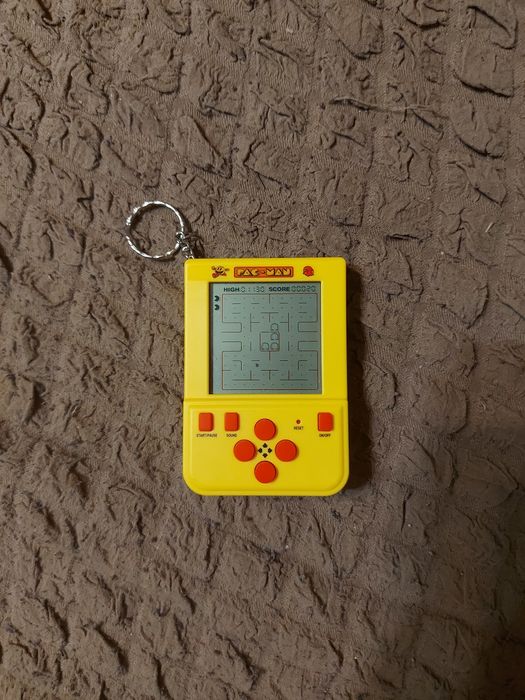Портативна міні-ігрова консоль Pac-Man,