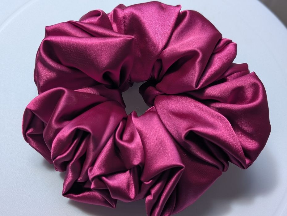 Satynowa scrunchie L