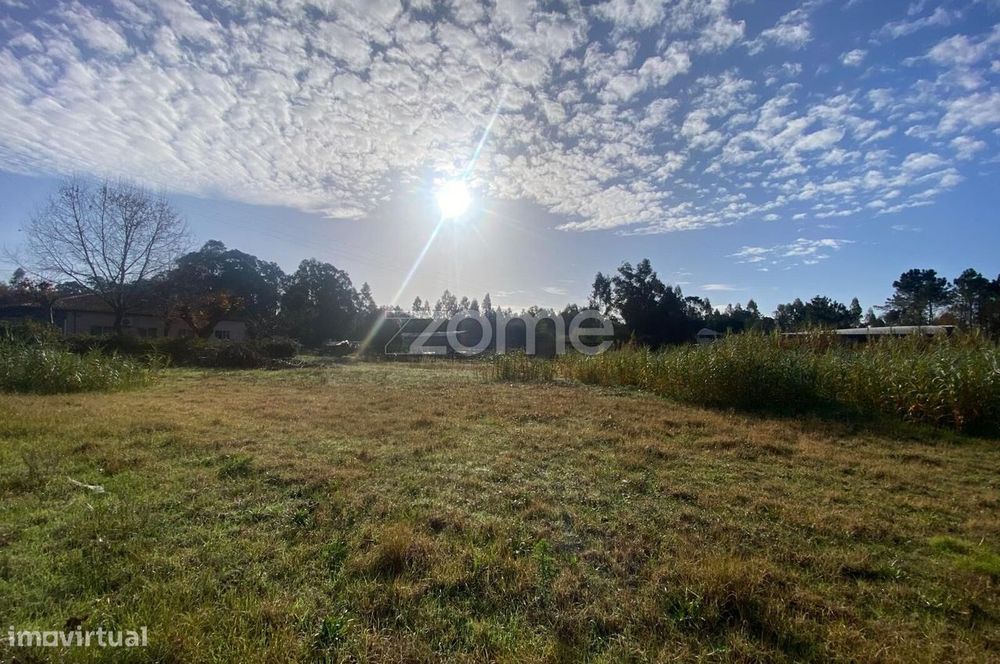 Lote urbano com excelente capacidade construtiva – 701 m² (Lote 1)