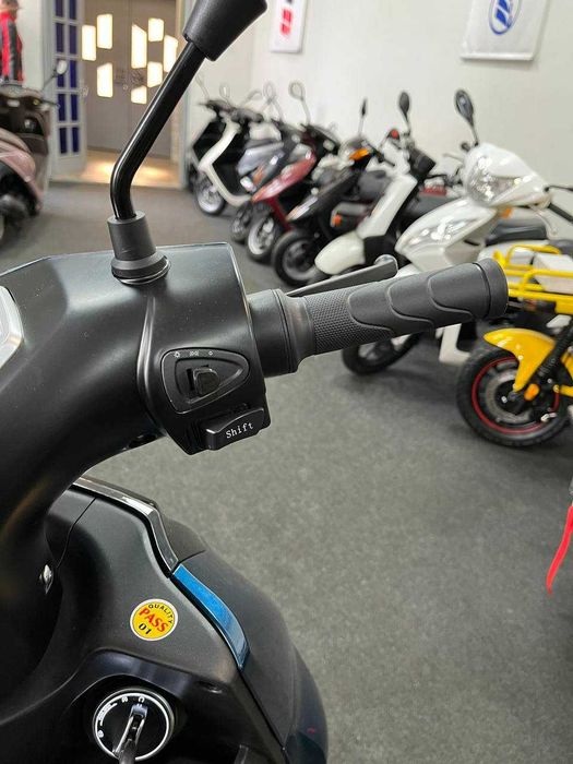Электроскутер Yadea T9 2500W, графен