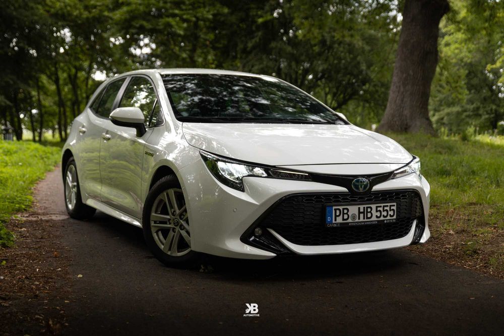 Wynajem Toyota Corolla Hybryda Automat tanio wypozyczalnia najem rent