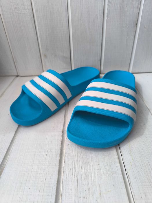 Жіночі  шльопанці тапки Адідас Adidas 37-38 crocs крокси W 6-7 M 8-9 шльопанці босоніжки крокс сандалі клоги сабл