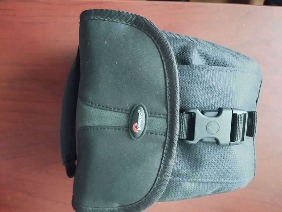 Новый фотоаппарат Fujifilm FinePix S4080 Plum+сумка Lowepro Rezo TLZ10