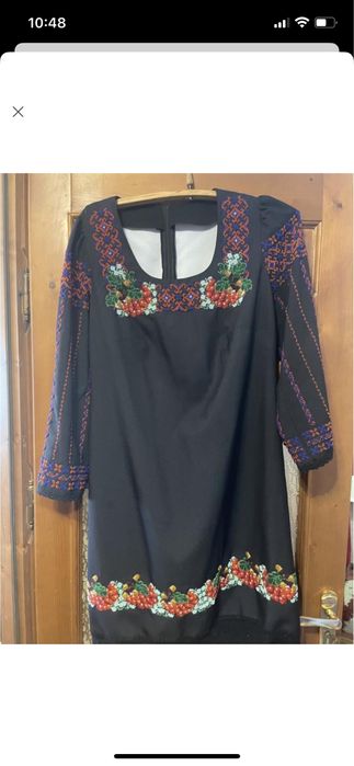 Плаття вишете бісером