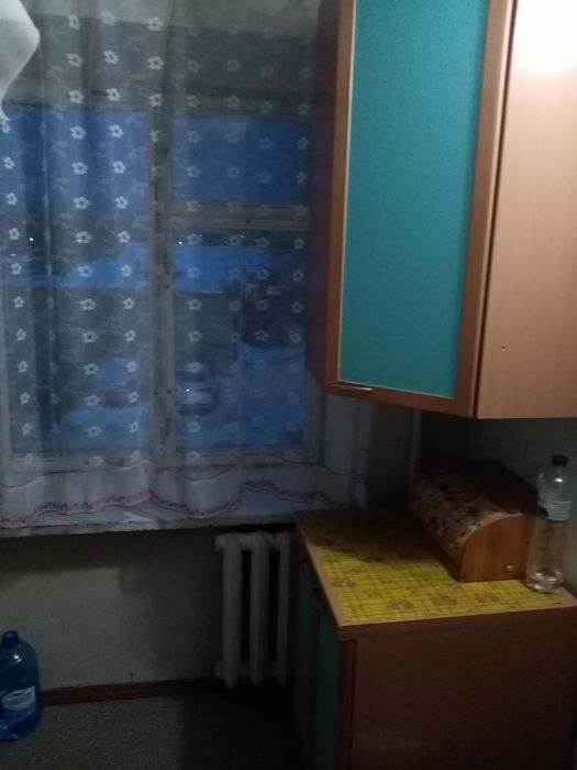 Сдам 2х кімнатну квартиру вул. Київська р-н Універмага. 3/9 цегл.