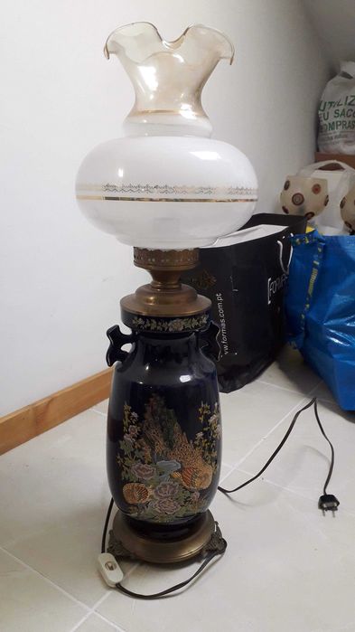 3 Candeeiros de quarto ou sala. 2 pequenos e 1 maior.