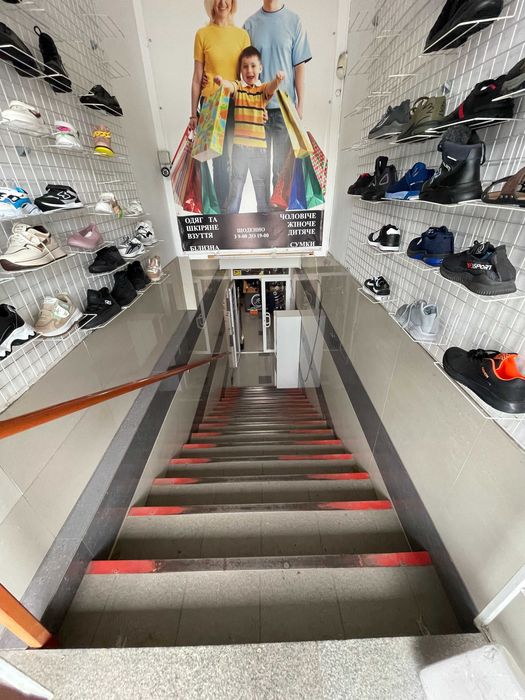 Приміщення в прохідному місці по вул. Сумгаїтська