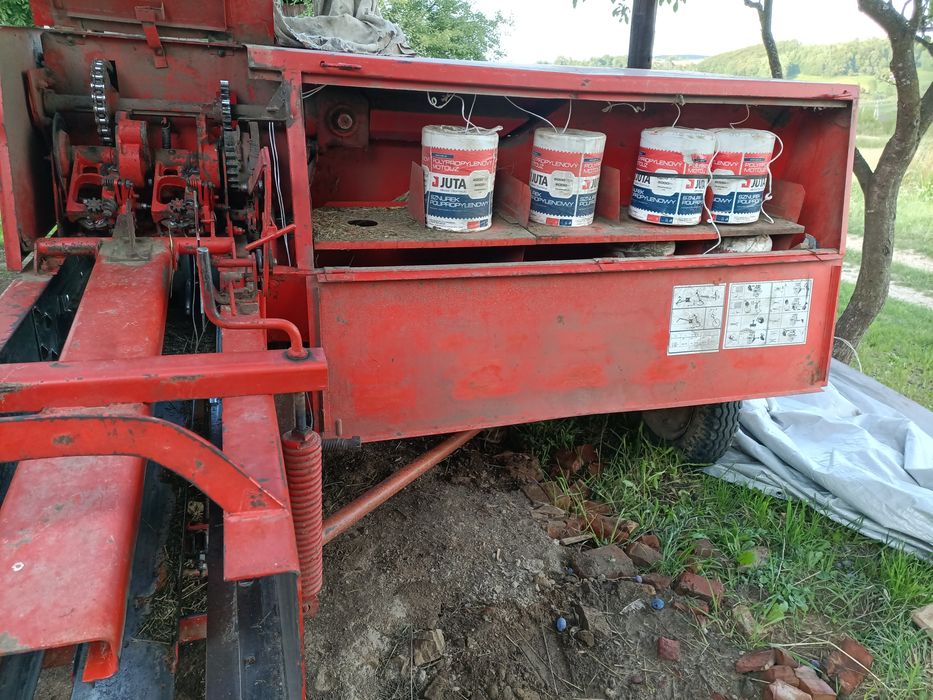 Продам прес підбирач