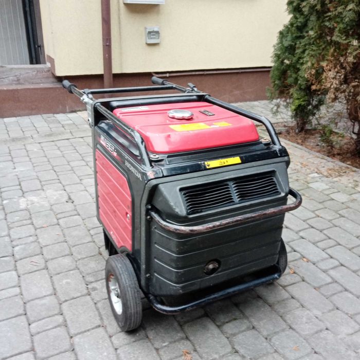 Honda EU 65 IS Profesjonalny agregat prądotwórczy generator 6,5 kW