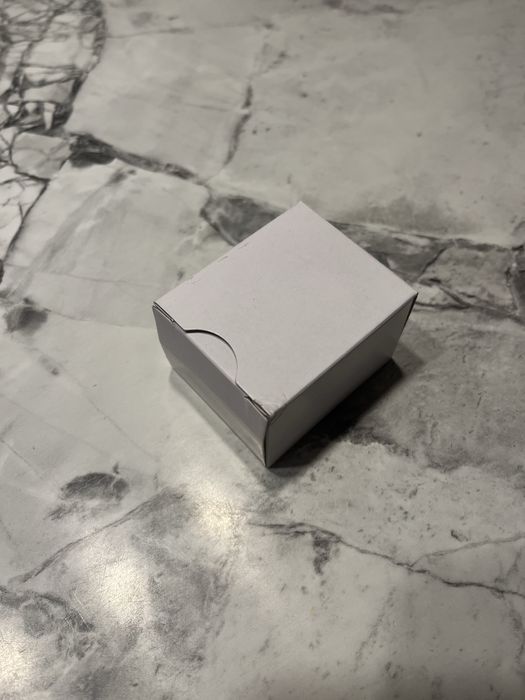 Pudelko na obraczki pierscionek bordowe czerwone welur