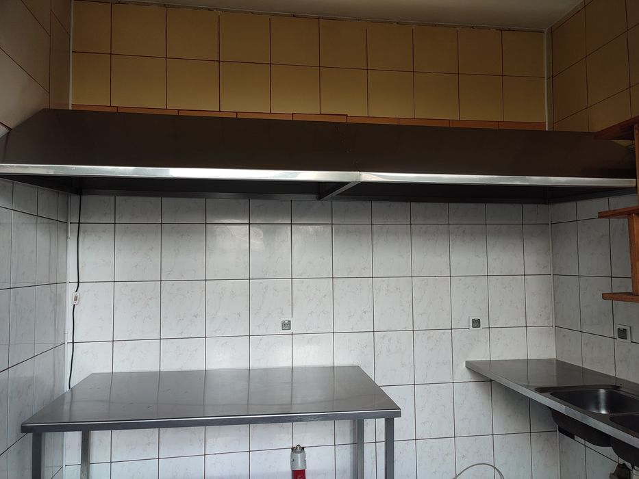 Duży okap stal nierdzewna