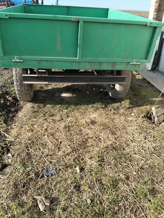 Причіп до трактора