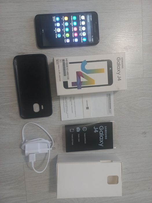 Samsung J4 2018 комплектний