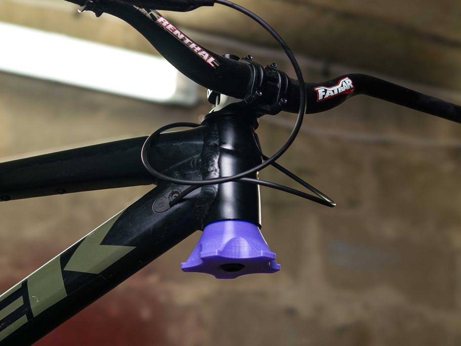 Stabilizator/uchwyt serwisowy kierownicy