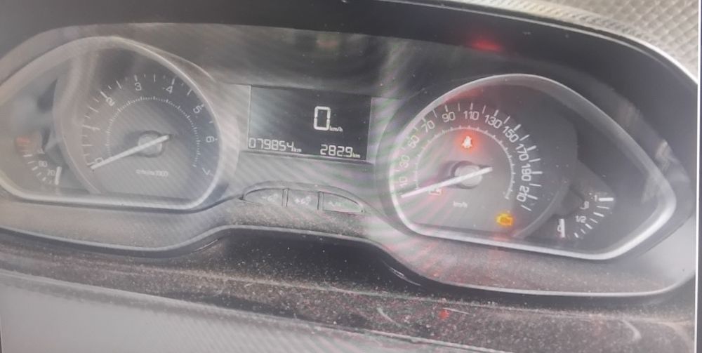 vendo peugeot 2008 1.2 VTI 2018 nacional com 79 mil km acidentado salvado