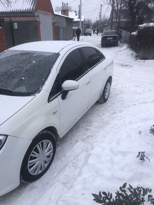 Продам FIAT Linea 1.4 газ/ бензин. 2013год. 4399$.