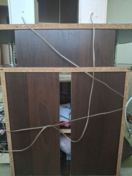 Тумба під телевізор.