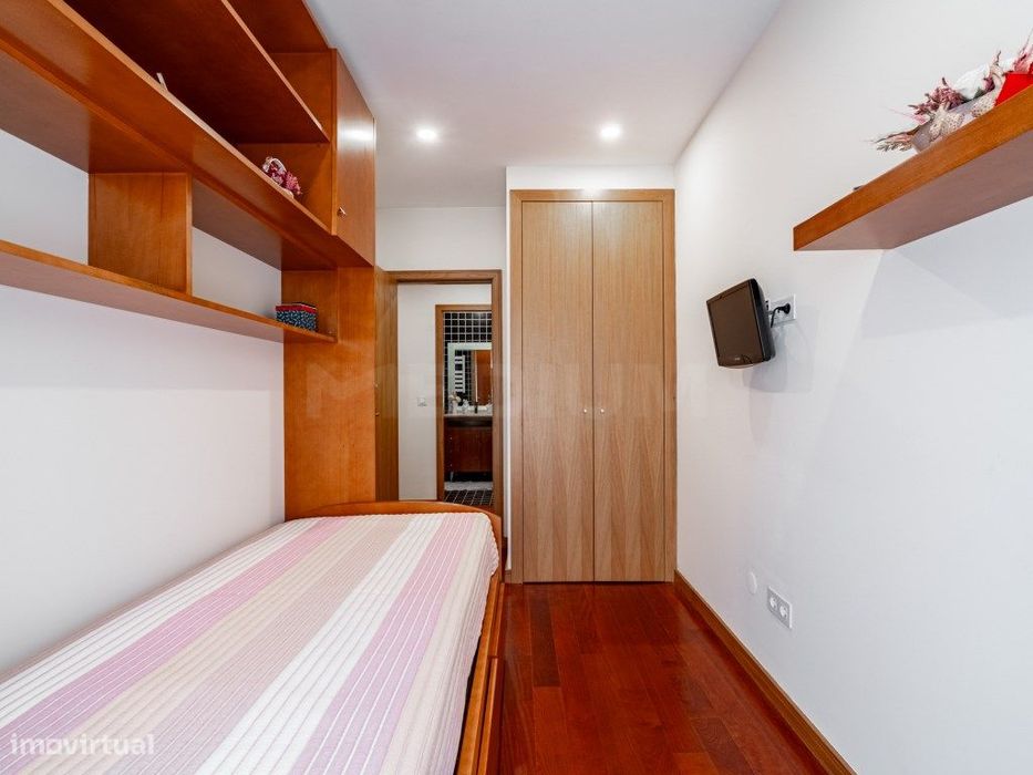 Apartamento T1+1 em Alfena