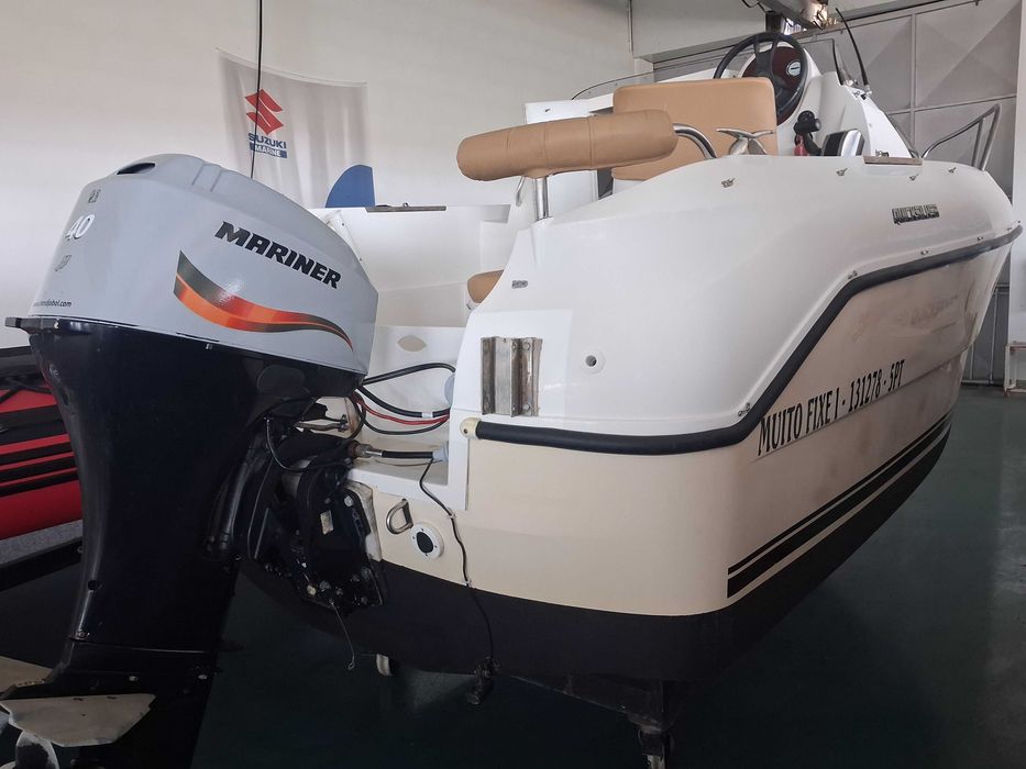 barco QUICKSILVER 460 com motor MARINER 40HP 4 Tempos