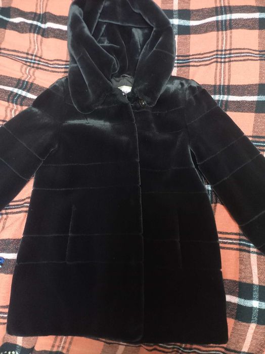 Шубка шоколадного кольору