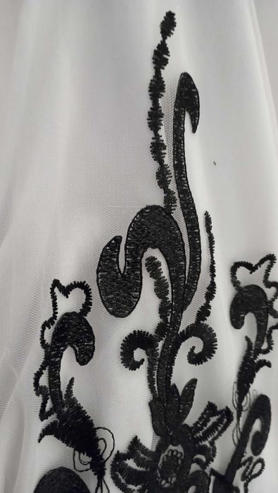 Vestido preto com renda usado apenas uma vez