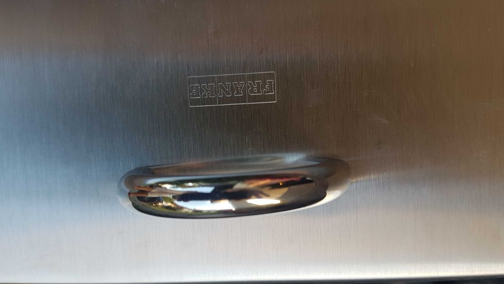 Kosz na odpady sanitarne firmy Franke