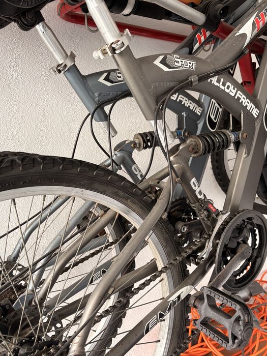 2 biclicletas para pecas|semifuncional