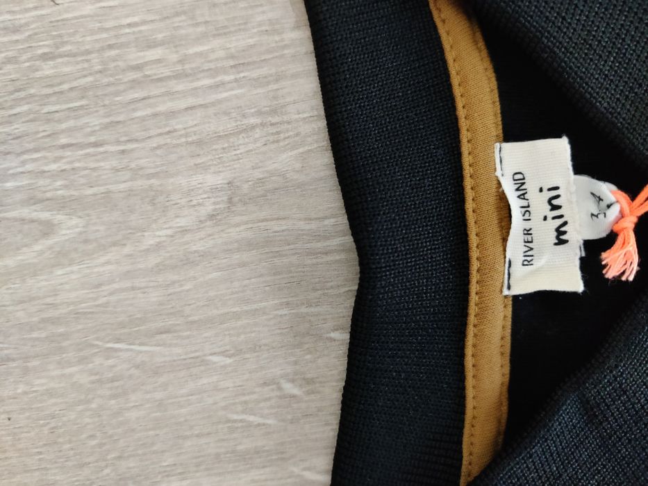 Nowy komplet dresowy dzieciecy czarny rover island 104 3-4lata