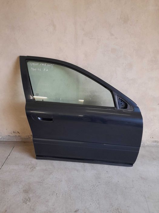 Drzwi przednie prawe Volvo V70 S60 04-06 r kod 466-46