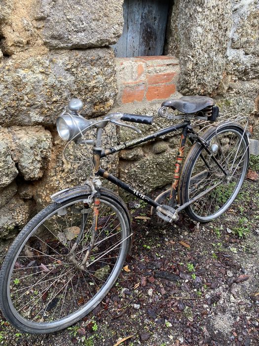 Vendo pasteleira antiga