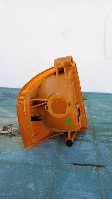 Pisca esquerdo Ford Escort MK4