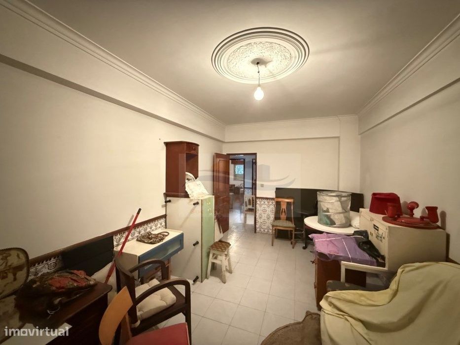 Apartamento T2 com arrecadação - Amadora