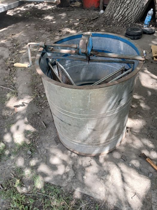 Оцинкована медогонка