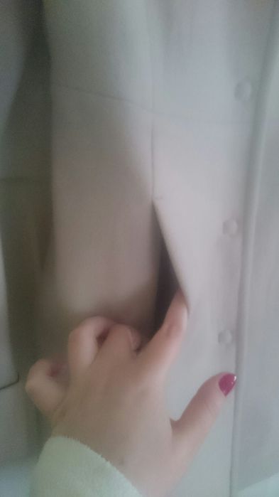 Piękny damski płaszcz ecru