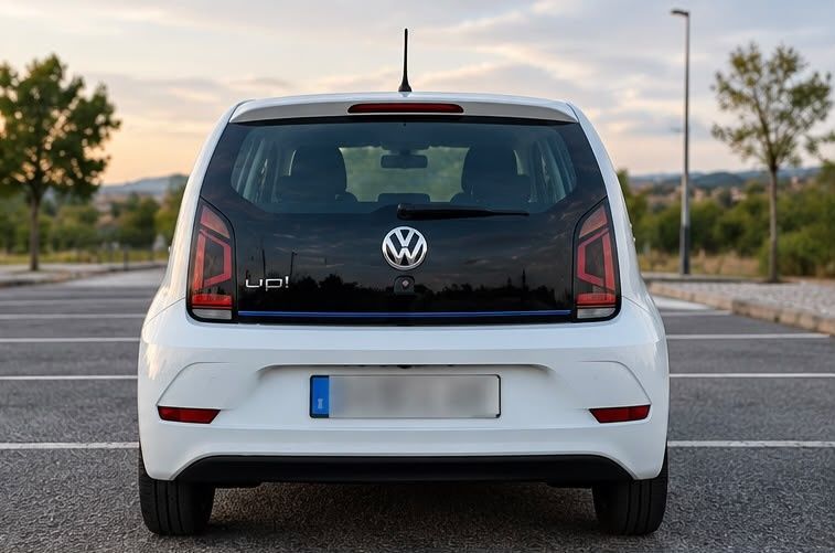 VW e-Up 82 cv 2018 – 38.600 km – CCS – Câmara traseira foto 2
