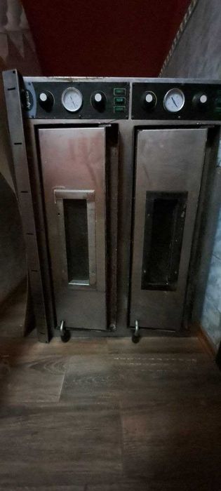 Продається професійна подова піч APRI на 2 незалежні камери