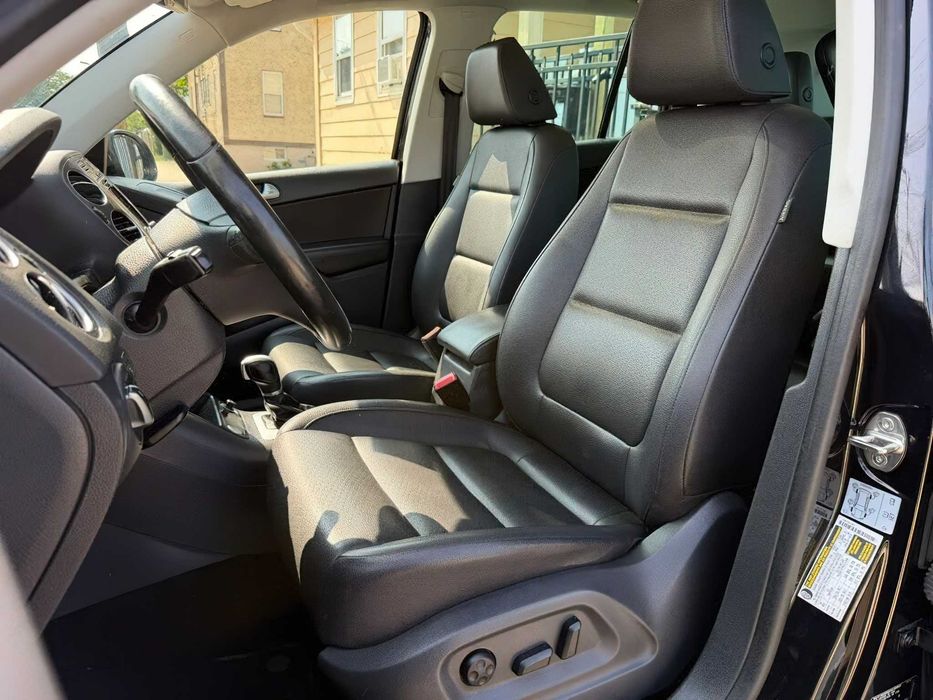 Volkswagen Tiguan      2016