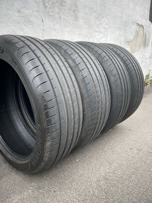 Шины/Резина 225/45/19 Goodyear 8мм