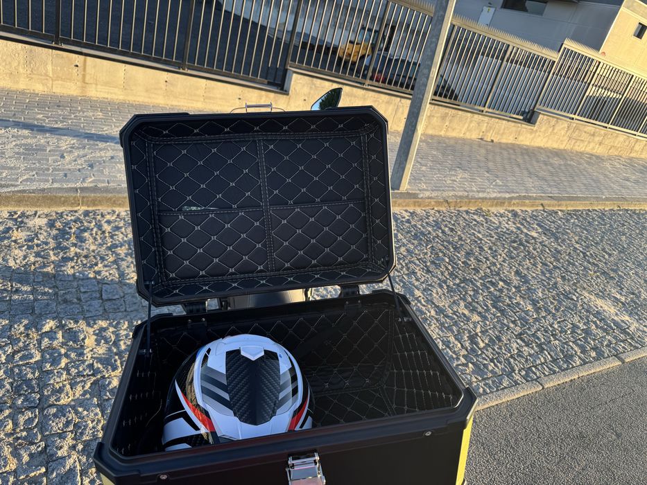 CFMOTO 650MT 2024 | 6.500 km | Branca/Cinza | Muitos Extras