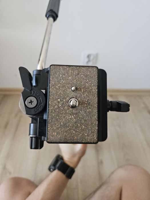 Statyw Velbon Videomate 638 + Głowica Olejowa PH-368