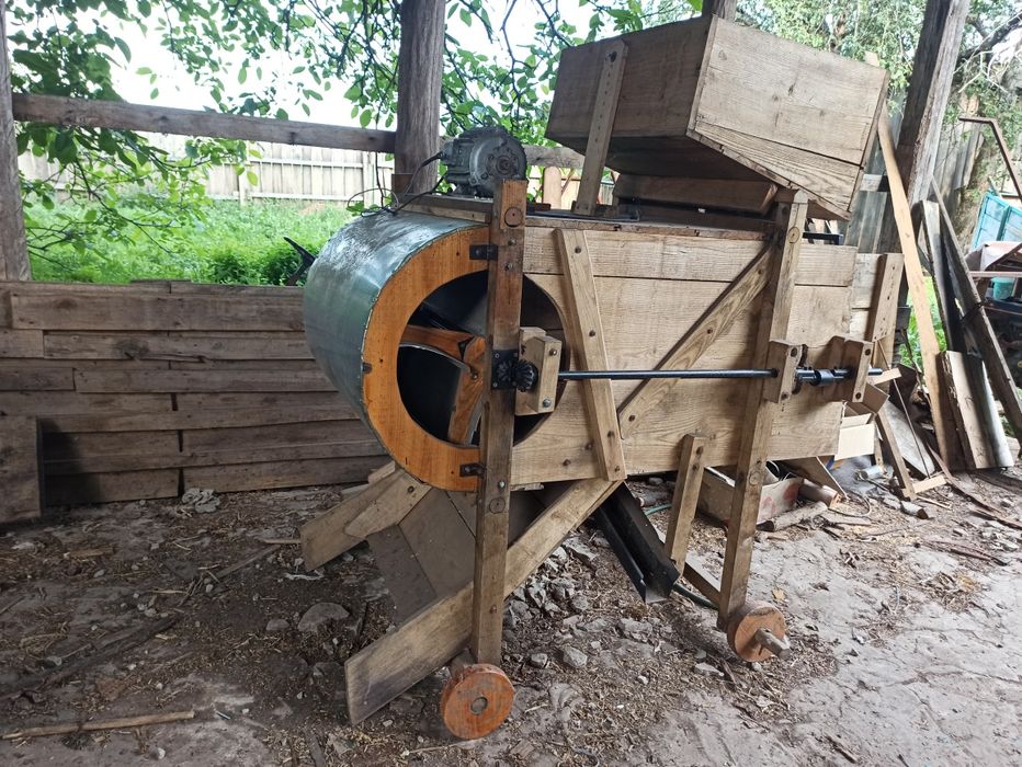 Віялка зернова з двигуном