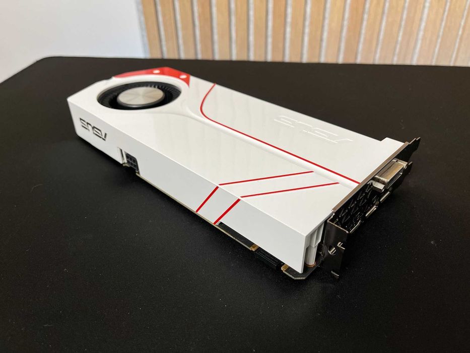 Placa gráfica Asus GTX 960 OC 4 GB GDDR5