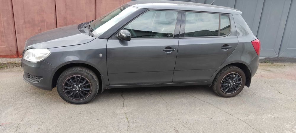 Skoda fabia 2011