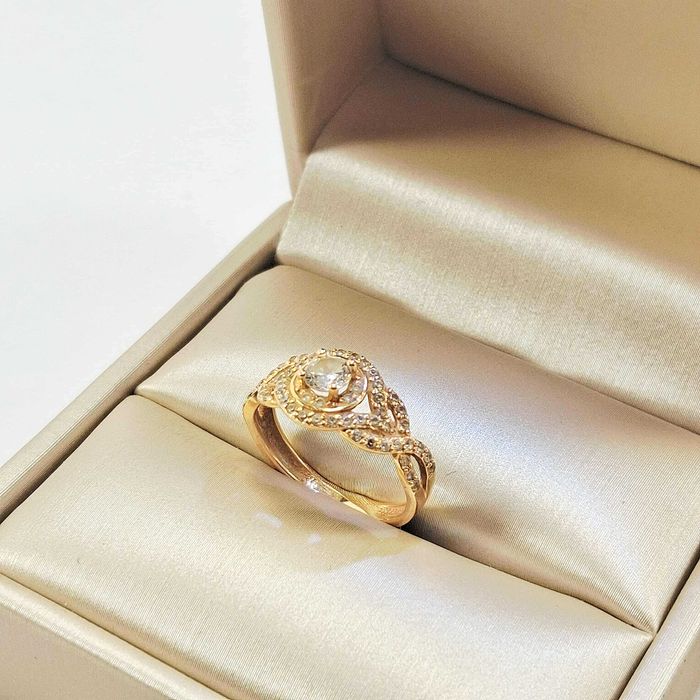 Złoty Pierścionek Bogato Zdobiony Cyrkoniami 585 1,85 R:7